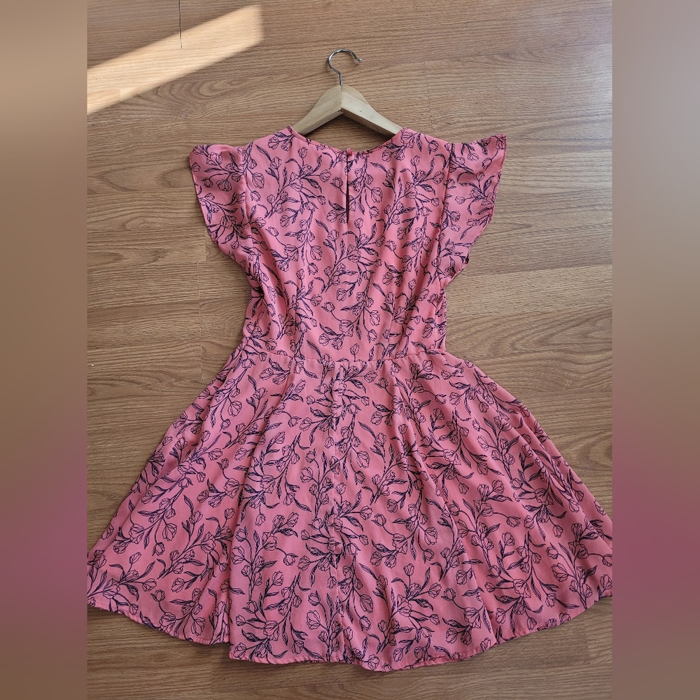 Banana Republic Flowy Dress Quiet Luxury Feminine - Picture 3 of 4